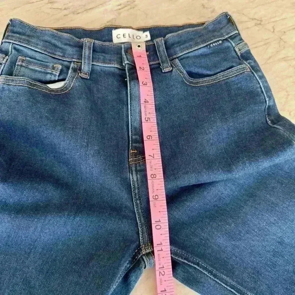 Cello High Rise Mom Denim Jeans size 3 or 27 - Picture 8 of 9